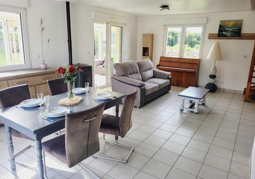 Pledran House | Family Home Between Land Sea Maison Familial Entre Terre et Mer Avec piscine