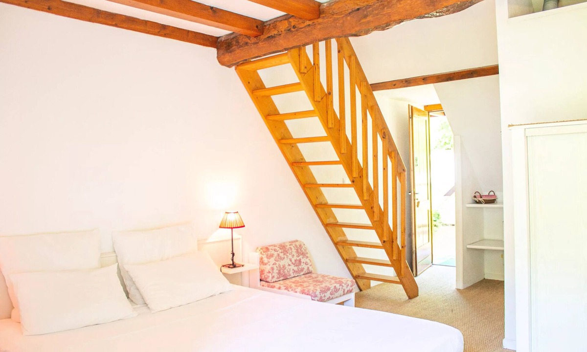 Bagneres-de-Bigorre Hotel | Family Room with Mezzanine (sleeps 4) with breakfast for 2 adults