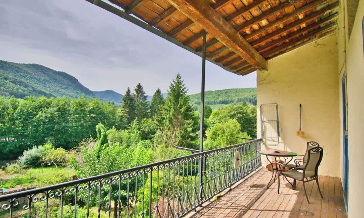 Escouloubre-les-bains House | Family village house
