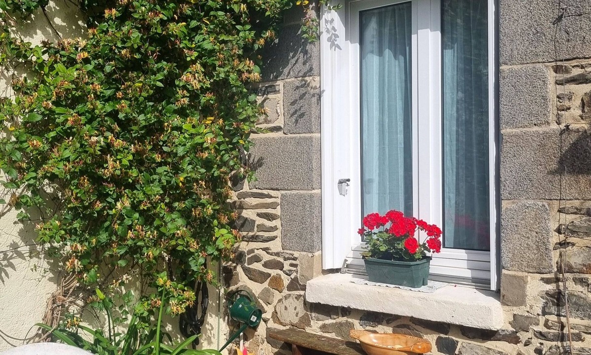 Plerin House | Fisherman's cottage 10-minute walk to the sea, 10 restaurants nearby