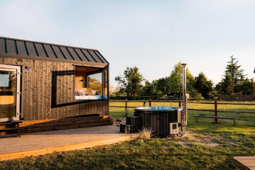 Montauban Cabin | Fonneuve Les Crins - Parcel Tiny House - Tiny House entourée par les chevaux à 45mn de Toulouse MAE-5113
