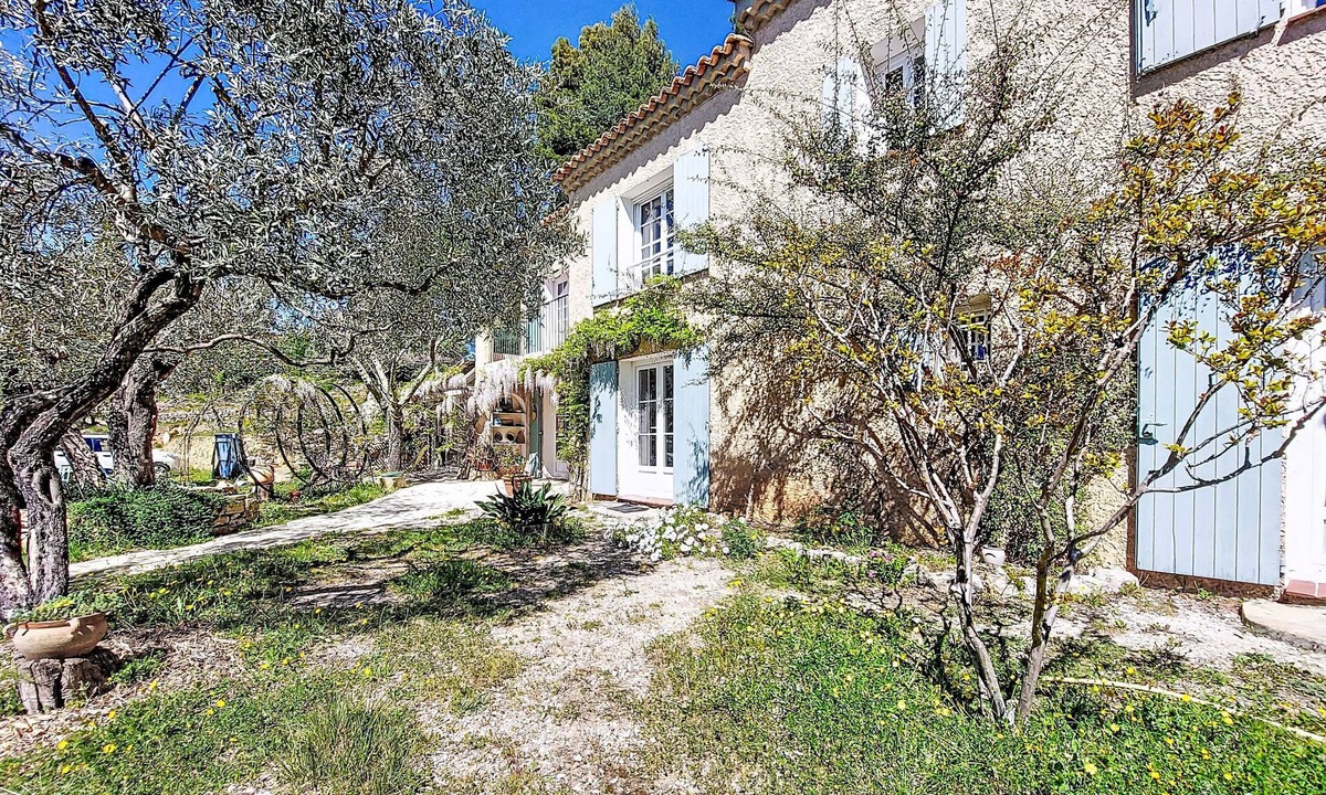 Le Beausset House | Le Mas de la Poterie by Interhome