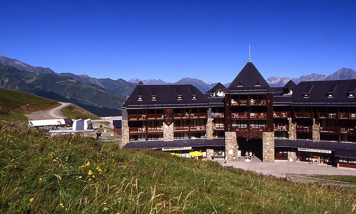 Peyragudes Apartment | Functional Studio, Heart of the High Pyrenees