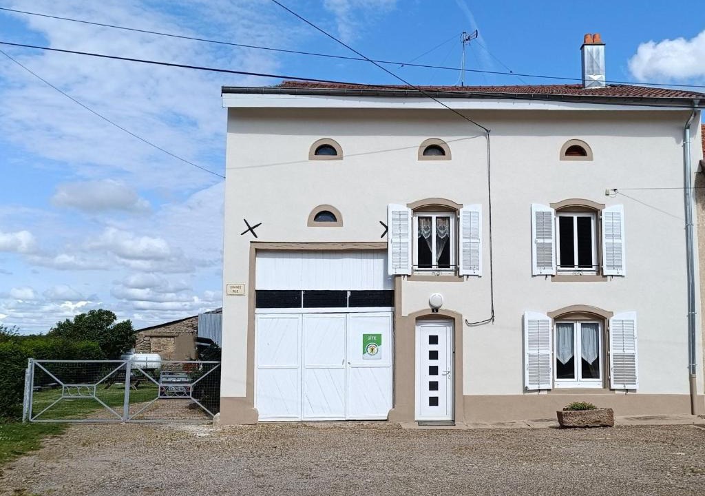 Harbouey House | Gîte 3 chambres, jardin, proche Baccarat et Lacs de Pierre-Percée, animaux acceptés - FR-1-584-36