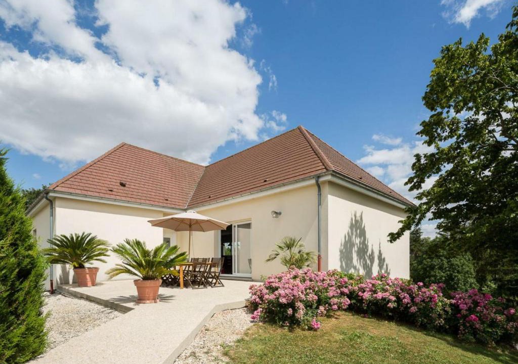 Baroville House | Gîte Baroville, 6 pièces, 14 personnes - FR-1-543-185