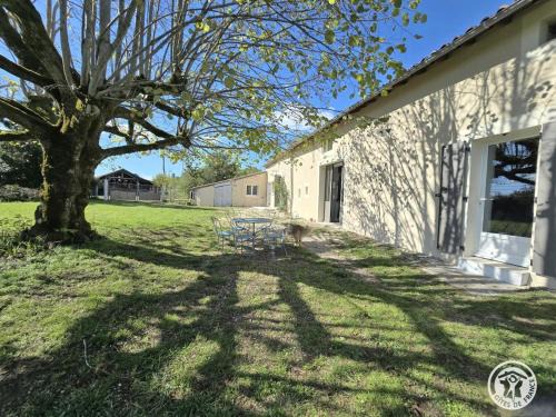Sorges-et-Ligueux-en-Perigord House | Gîte confortable avec jardin clos et animaux acceptés, près de Périgueux - FR-1-616-500