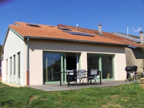 Ville-sur-Yron House | Gîte Contemporain en Écovillage avec Grande Terrasse et Proximité Attractions, 3 Chambres, PMR - FR-1-584-123