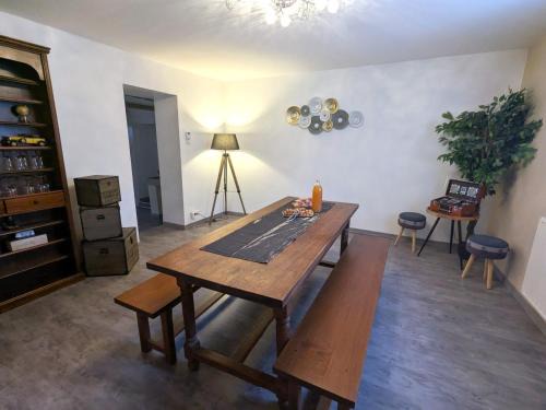 Fleville-Lixieres House | Gîte de Charme avec Sauna, Salle de Jeux et Connexion Fibre en Lorraine - FR-1-584-166