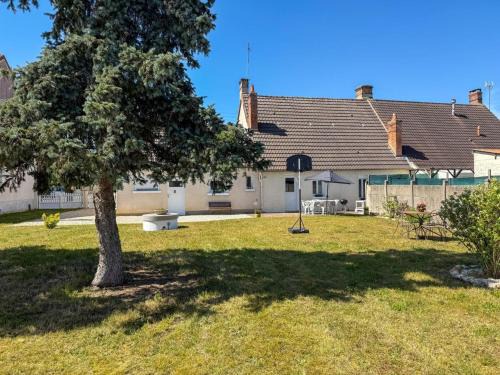 Romorantin-Lanthenay House | Gîte de plain-pied avec parking, animaux OK - 4 pers. - FR-1-491-481