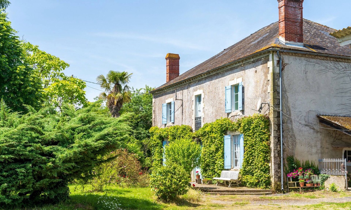 Poursiugues-Boucoue House | Gîte le Caddet – Traditional Béarnaise House in the Countryside