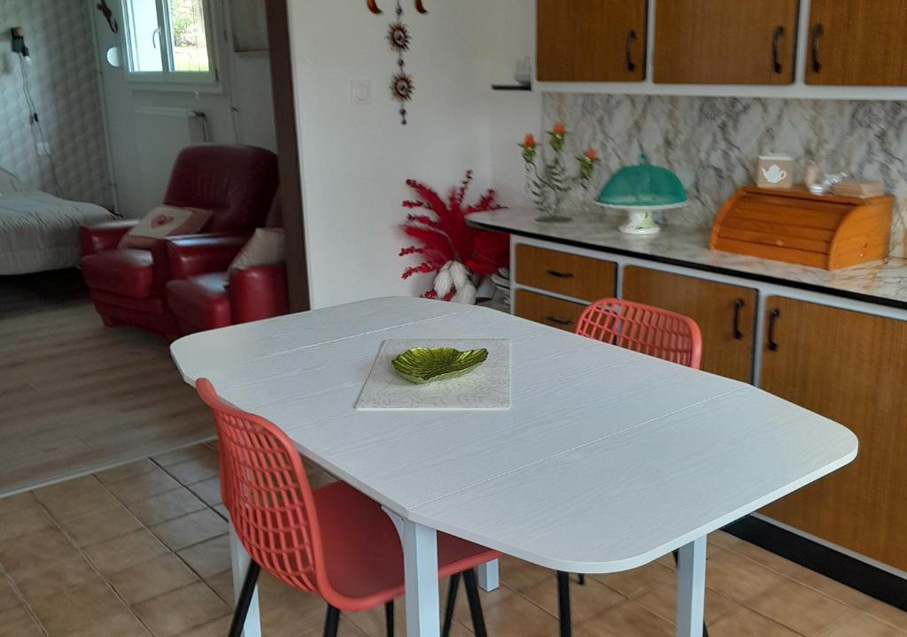 Vilosnes-Haraumont House | Gîte loft au bord de la Meuse avec jardin, terrasses et activités variées à Vilosnes-Haraumont - FR-1-585-81