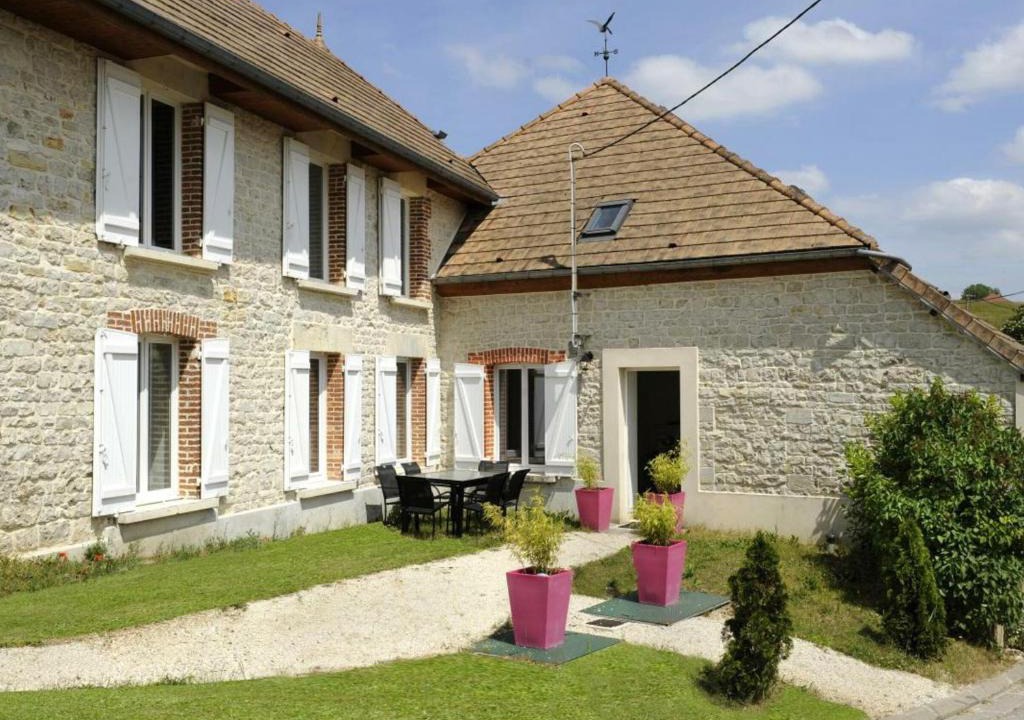 Noe-les-Mallets House | Gîte Noé-les-Mallets, 5 pièces, 8 personnes - FR-1-543-203