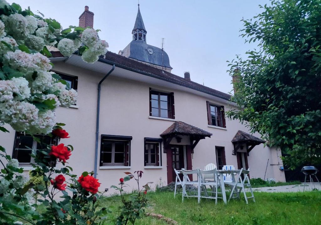 Dienville House | Gîte Rétro au Domaine Le Colombier