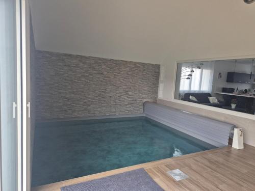 Dorlisheim Villa | Gîte Un instant de rêve à Dorlisheim, piscine intérieure chauffée, sauna