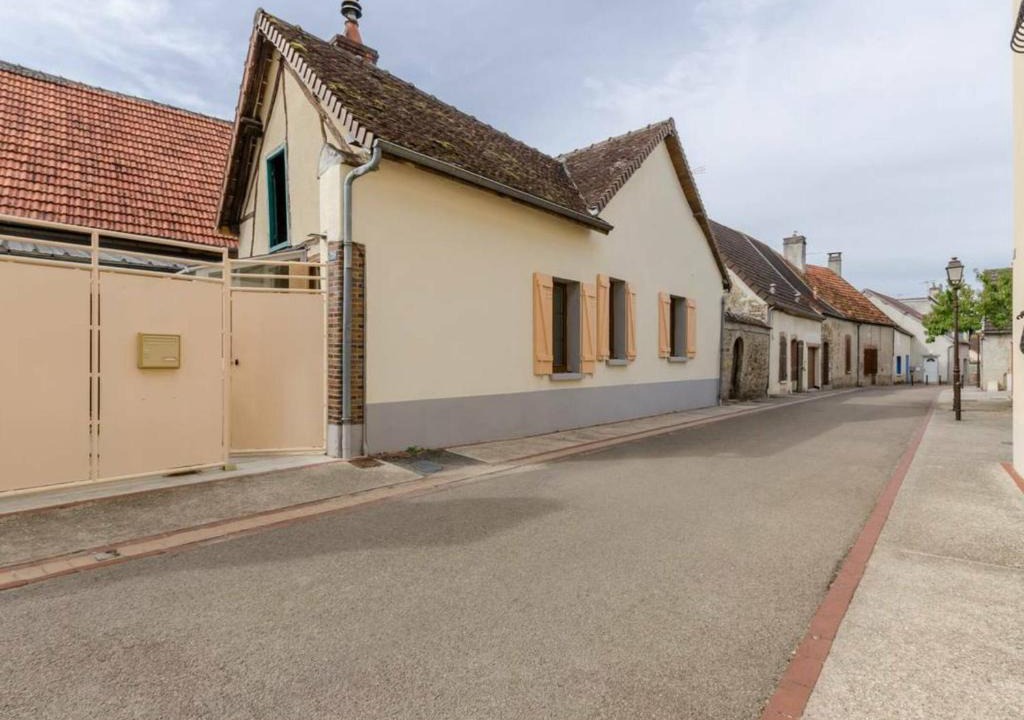 Villenauxe-la-Grande House | Gîte Villenauxe-la-Grande, 2 pièces, 4 personnes - FR-1-543-52