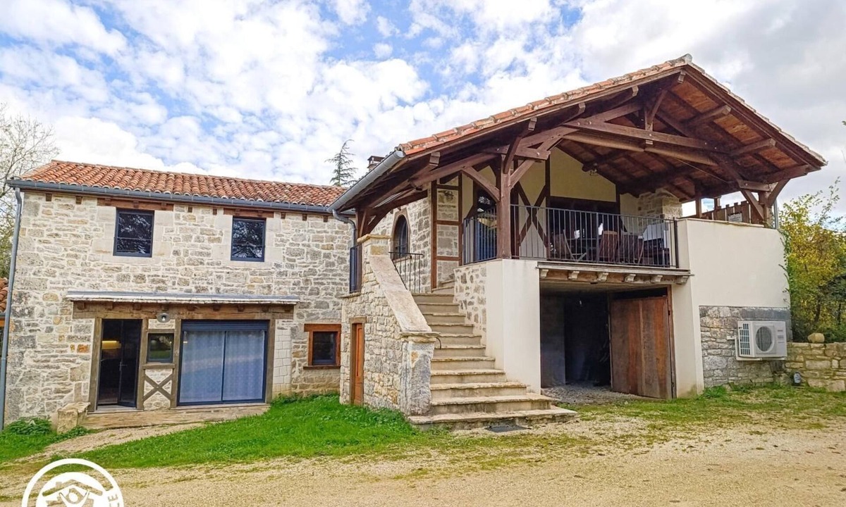 Ussel House | Gîtes de France® - Gîte du Cap Del Suc
