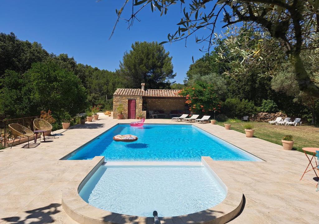 Le Beausset House | Gîtes Mas des rochers - Romance tropicale avec Spa et piscine