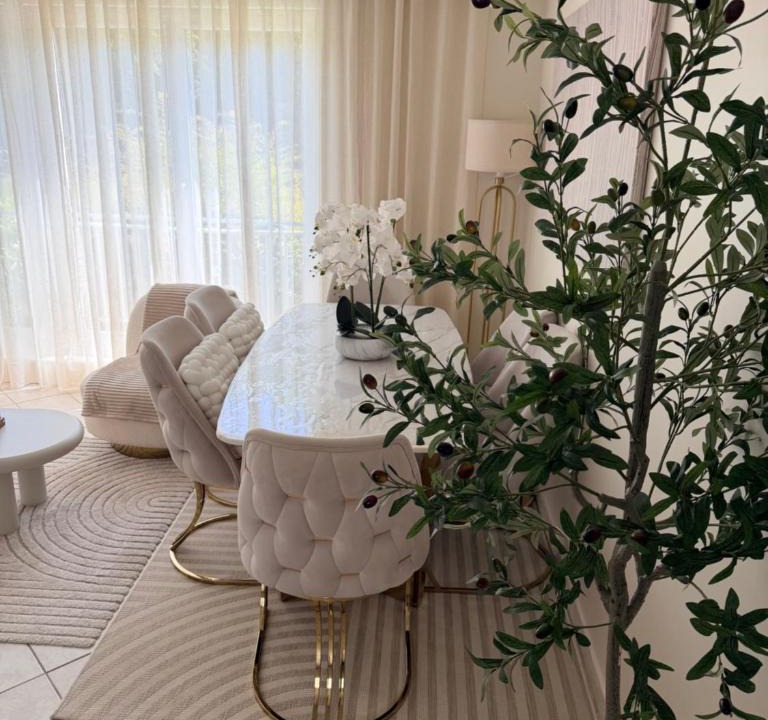 Troyes Apartment | GardenofEden