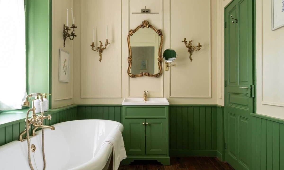 Vittel Bed & Breakfast | Germaine" guest room