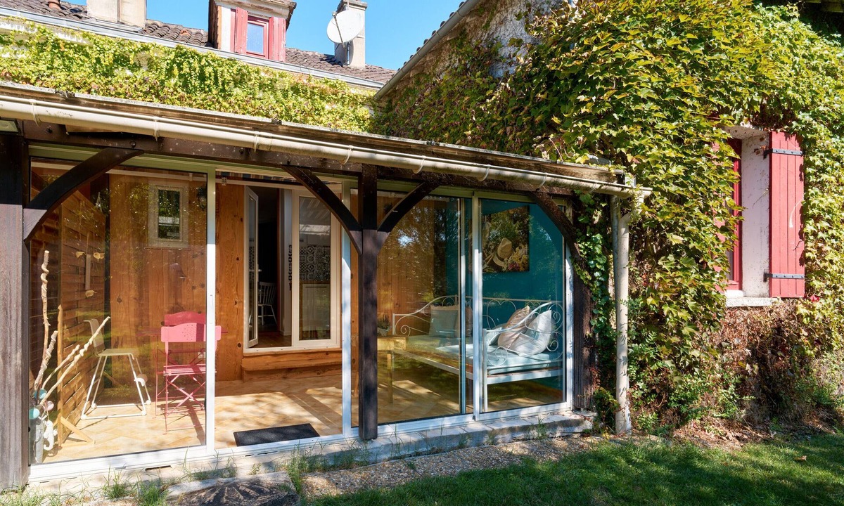 Eyliac House | Gite À L'Envol with Private Terrace and Shared Garden