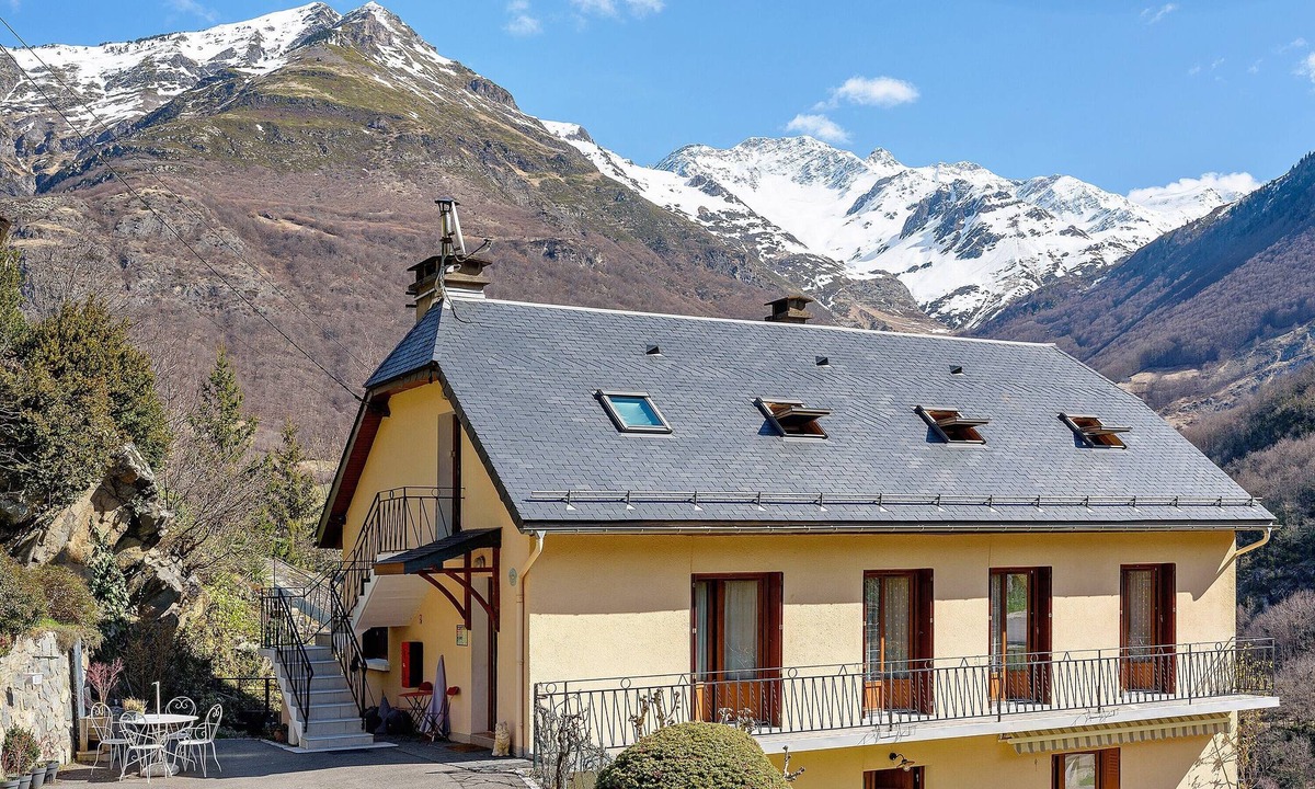 Gedre House | Gite Aspé - Gavarnie-Gèdre: Comfortable Stay in the Heart of the Pyrenees