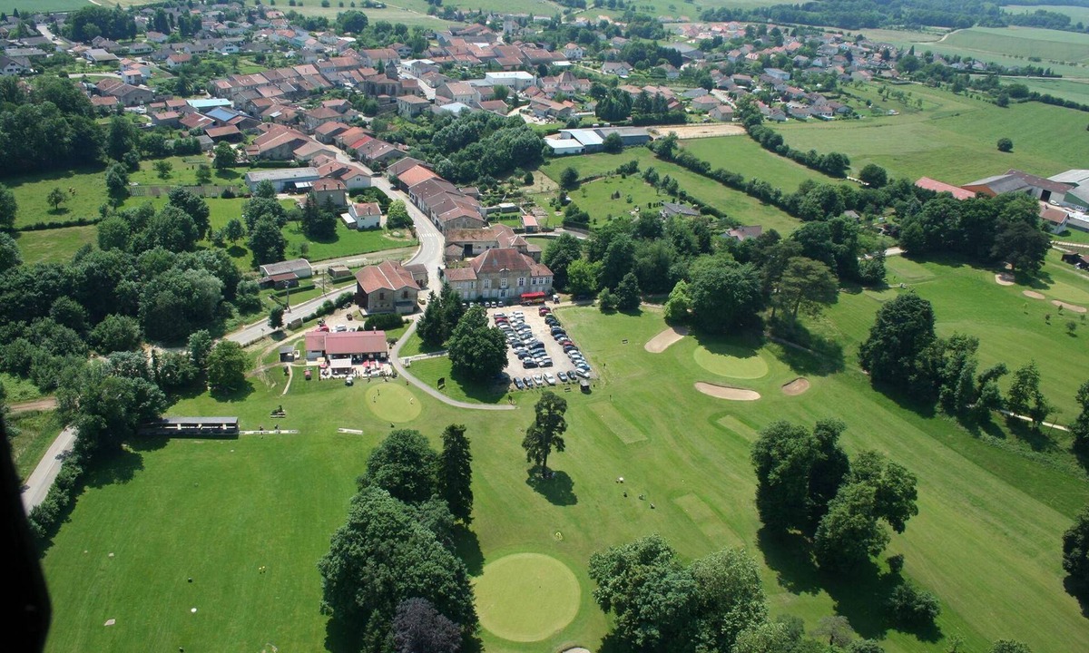 Combles-dn-Barrois House | Gite de Groupe 15 Couchage - Golf 18 Trous - Meuse