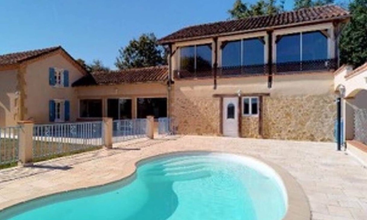 Loubersan Apartment | Gîte Domaine Rey, with swimming pool, in the heart of the countryside, secluded