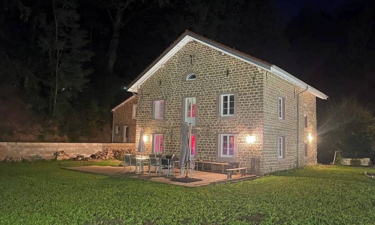 Epinal House | Gite en Pleine Nature,