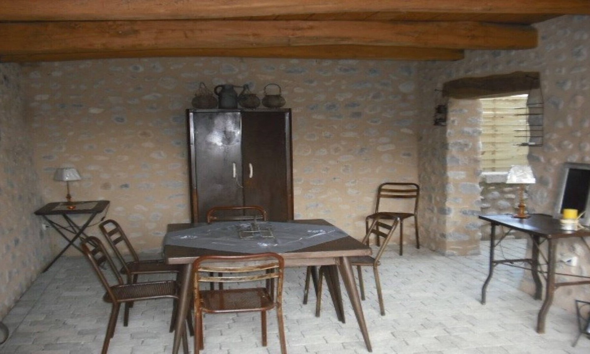 Bras-d'Asse Cottage | GITE ENTIRELY RESTORED AT THE OLD COURT IN SMALL PROVENCAL VILLAGE