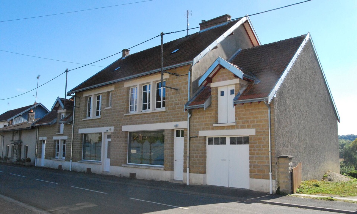 Grandpre House | Gite in the Argonne Ardennaise, with a large plot of land stretching down to the river