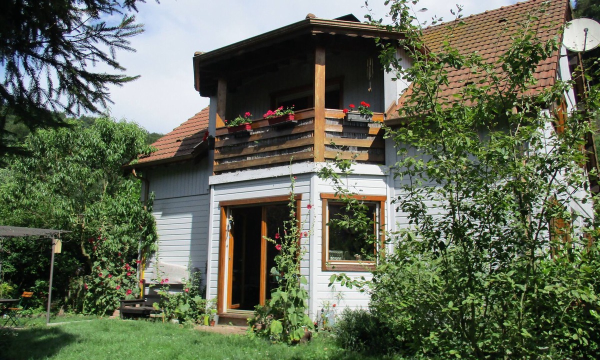 Lutzelbourg Apartment | Gîte of the flowered wood.