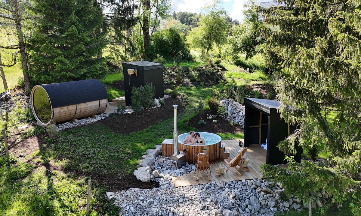 Premanon Apartment | Gite plain pied dans ancienne ferme en pierre - bain nordique et sauna