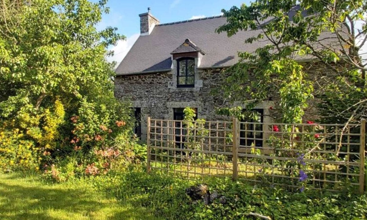 Ruca House | Gite Proche Plages: St Cast Frehel Refait Neuf Dans Hameau .jard+ Terrasse Calme