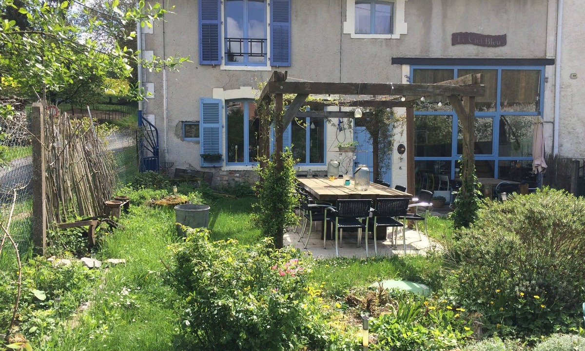 Lamorville Bed & Breakfast | Gite with separate bedroom and living room/kitchen Le Ciel Bleu