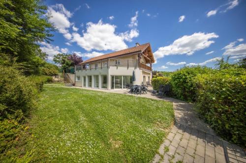 Jezainville House | Grand Gîte Nature à Jezainville - Clim, Jardin Privé & Terrasse - 7 lits