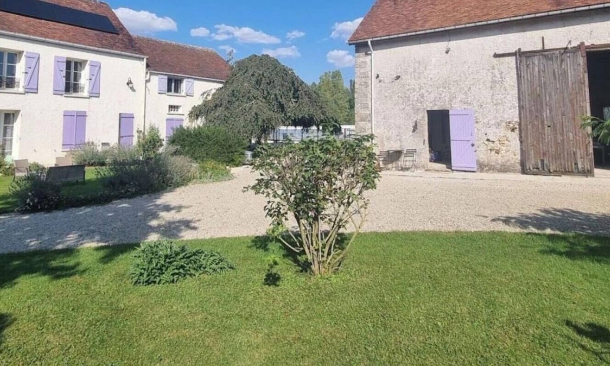 Augers-en-Brie House | Group gîte with barn 15min from Provins