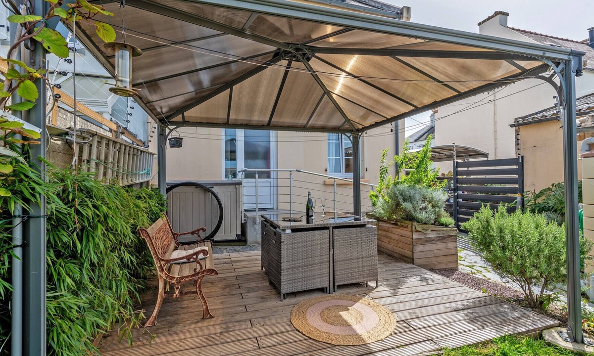 Morlaix Apartment | Guest House 'Domaine De Pharaon' with Shared Terrace, Wi-Fi and Air Conditioning