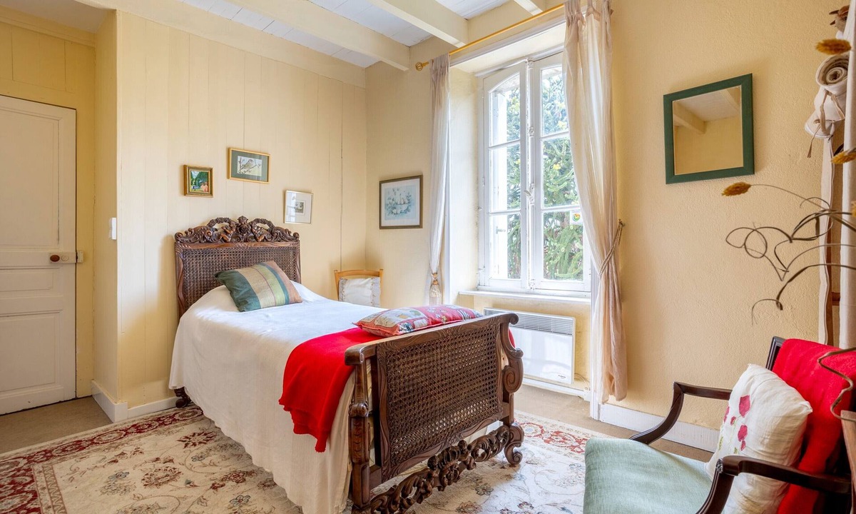 Riec-sur-Belon Bed & Breakfast | Guest Room “Chambre Verte” with Shared Garden and Wi-Fi