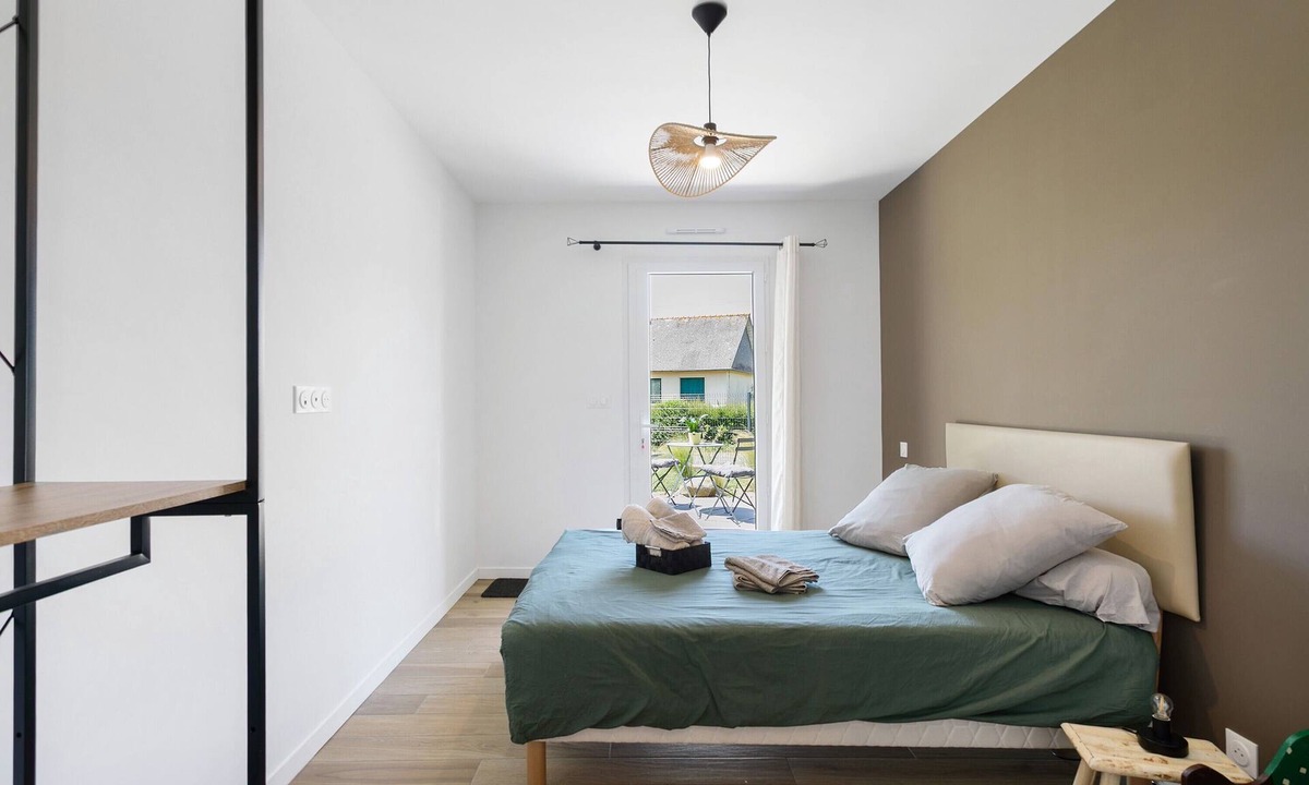 Lanvollon Bed & Breakfast | Guest Room 'Chambre Taupe' with Shared Pool, Communal Terrace and Wi-Fi