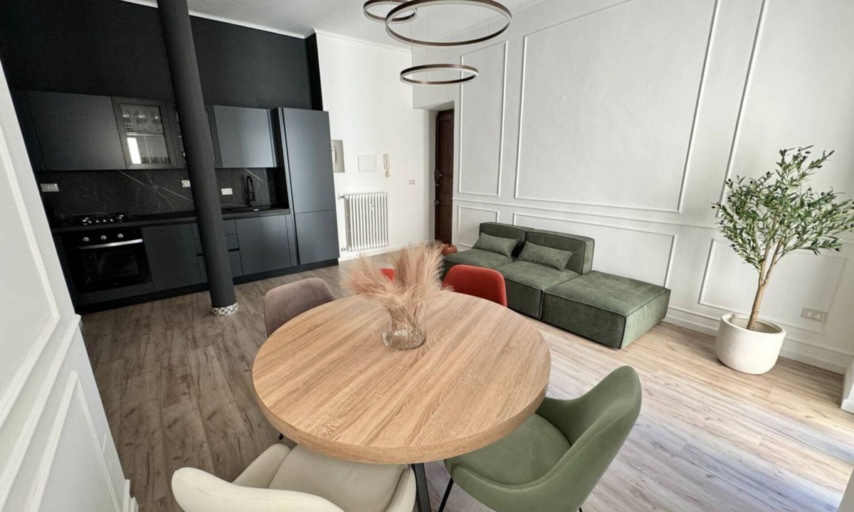 Millefonti Apartment | GuestHost - 65 sqm apartment for 4 people, located on the second floor of a building without an elevator, featuring a balcony. Situated in the Lingotto neighborhood, a convenient and well-served area, close to the Regina Margherita Hospital and just minu