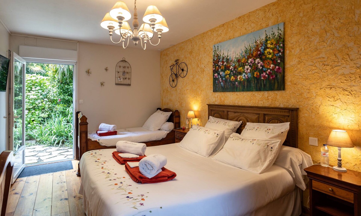 Lannion Bed & Breakfast | Guesthouse “Chambre Champêtre” with Shared Terrace, Garden, and Wi-Fi