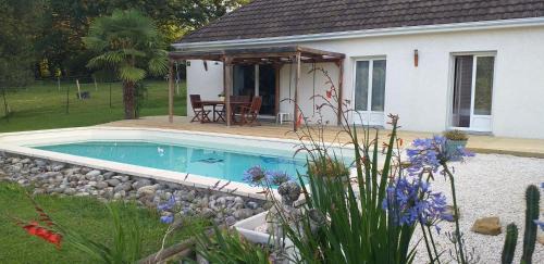 Haut-de-Bosdarros House | Hégoa House
