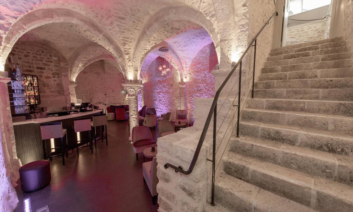 Provins Hotel | Hôtel Aux Vieux Remparts