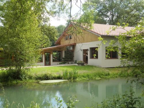 Chaumont-sur-Aire Hotel | Hôtel Le Chantoiseau