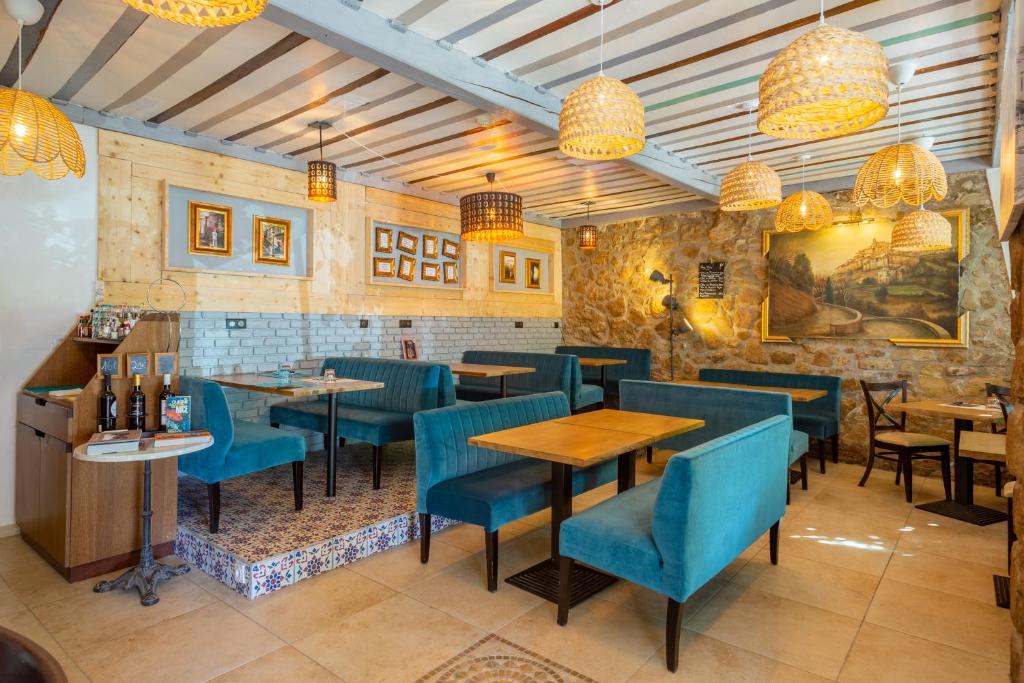 Berre-des-Alpes Hotel | Hôtel restaurant Beauséjour
