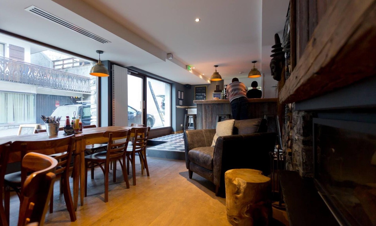 Morzine Hostel | Hideout Hostel