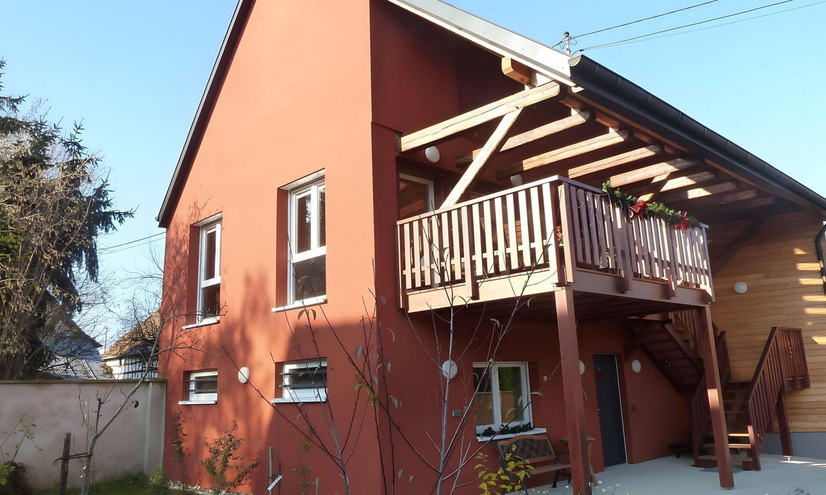 Mittelhausen House | Holiday Home 'La Grange De Mediovilla' with Private Terrace, Private Garden and Wi-Fi