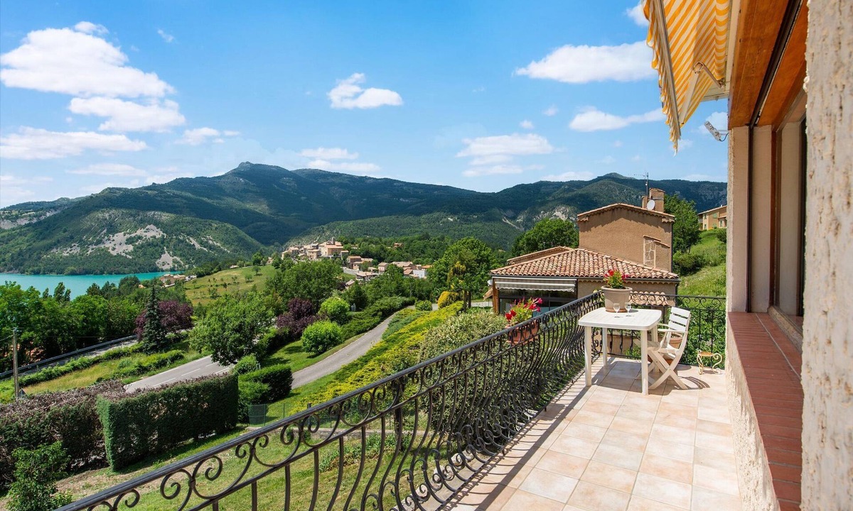 Saint-Julien-du-Verdon House | Holiday home in Saint-Julien-du-Verdon with garden
