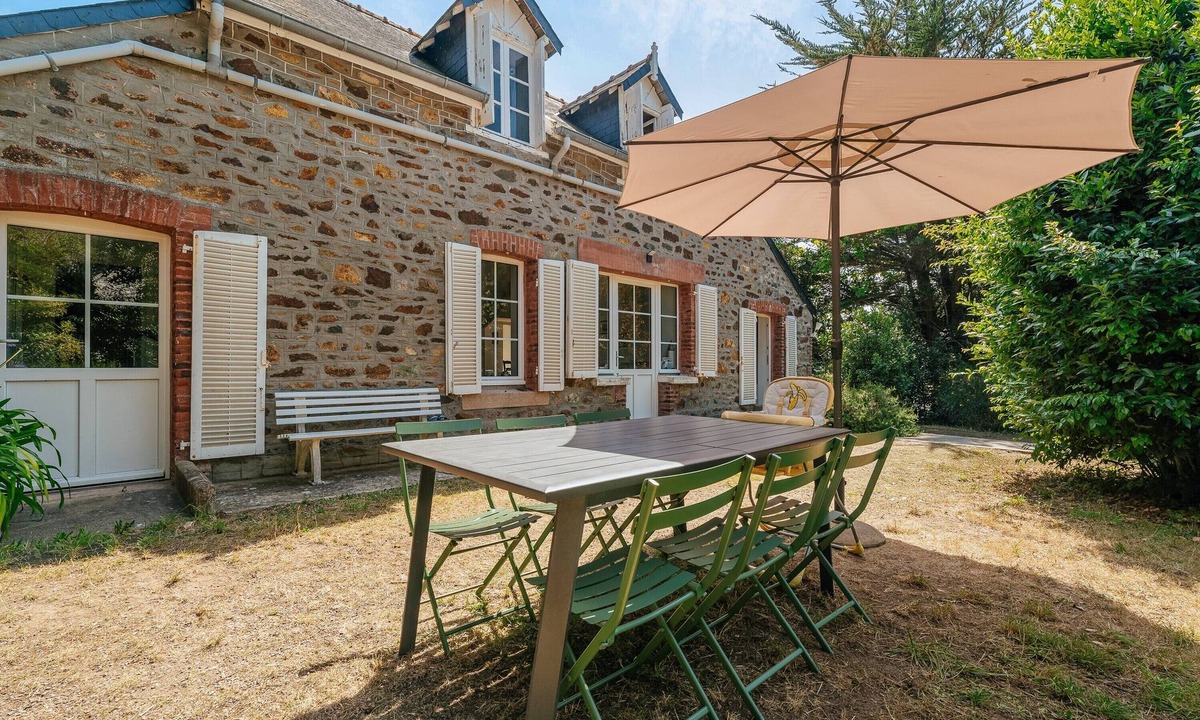 Pleneuf-Val-Andre House | Holiday Home 'Maison Pleneuf Val André Proche Mer' with Private Terrace, Private Garden and Wi-Fi