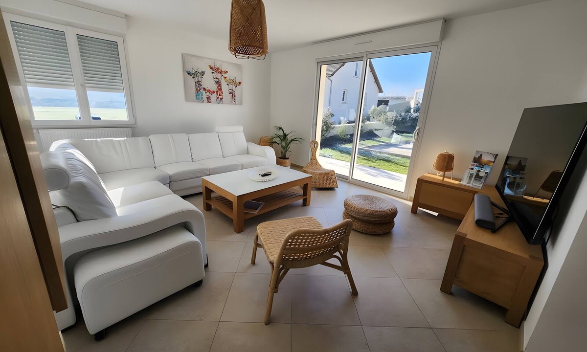 Colombe-la-Fosse House | Holiday Home 'Gîte Rural Le Vendangeoir' with Private Garden and Wi-Fi